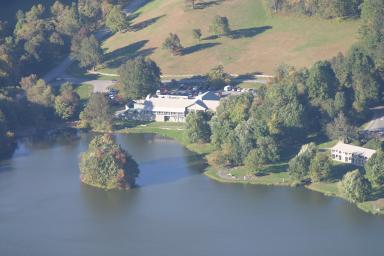 Peaks of Otter lodge and lake