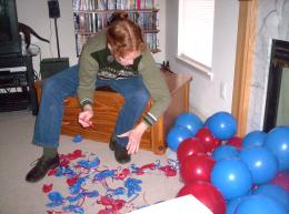 TamaraStabsBallons.jpg