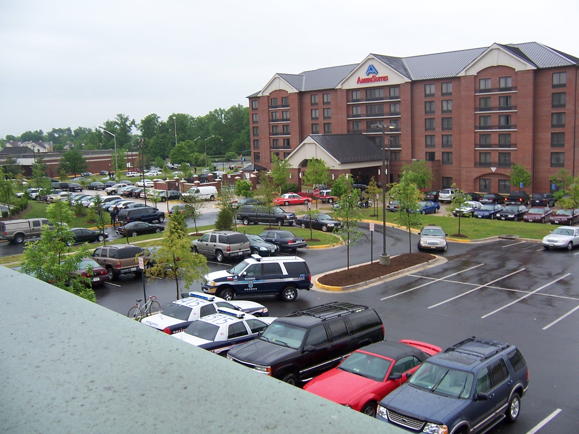 Chantilly Police Shooting: Overhead of parkinglot near scene